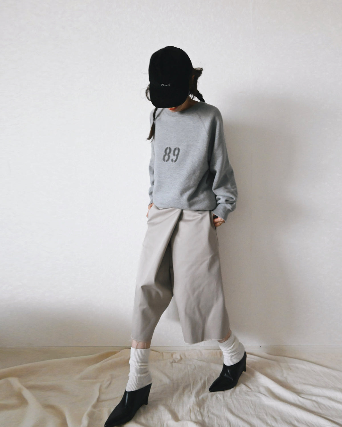 89 Raglan Sweat