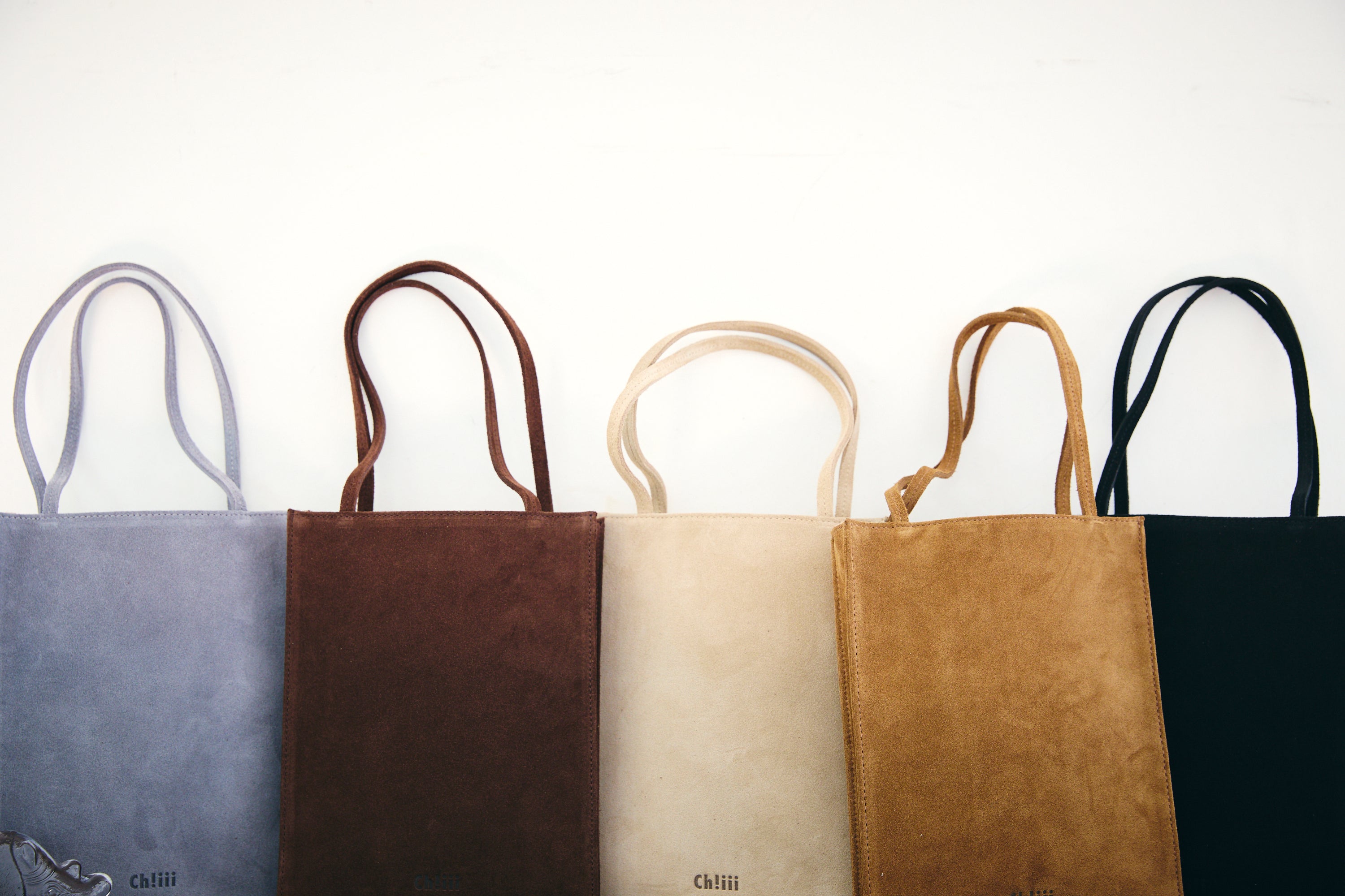 Chiiii bag スウェード　ボディバッグ ch!iiibag