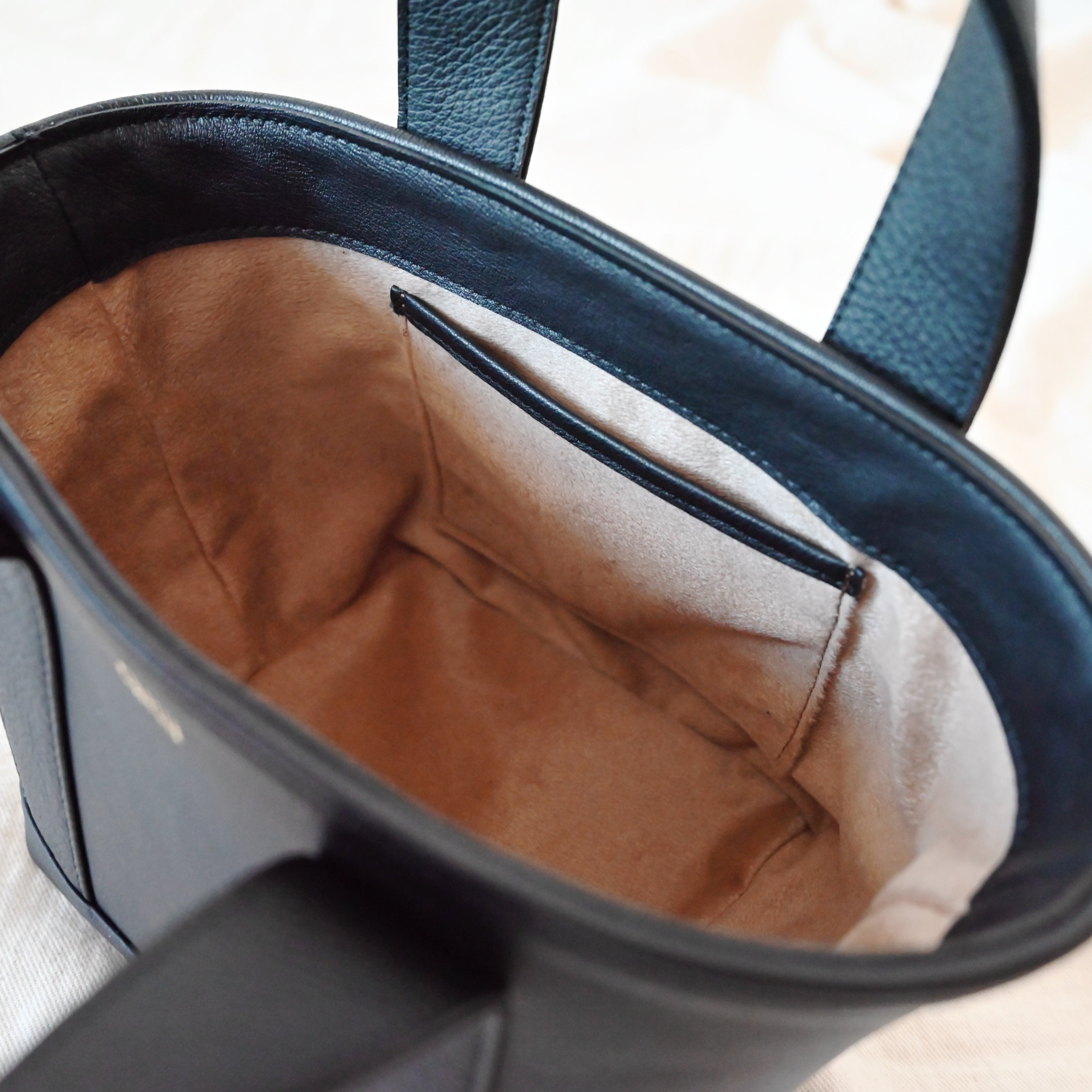 ch!iiibag Small Tote ブラウン Coach Cargo 20 Tote Handbag – ShopCGX