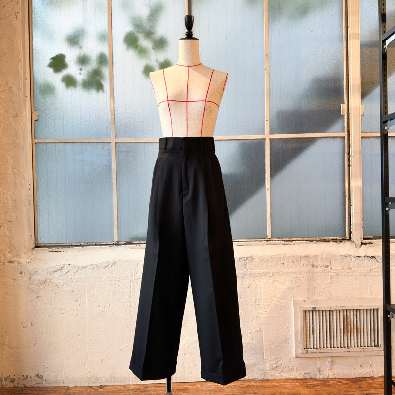 Tuck Wide Pants　