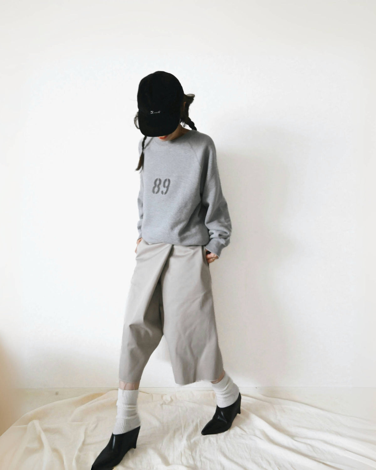 89 Raglan Sweat